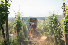 Laden Sie das Bild in den Galerie-Viewer, FERRARI Knicklenker-Traktor Cobram 60 AR Micro -Grundmaschine ohne Bereifung