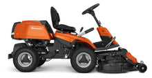 Laden Sie das Bild in den Galerie-Viewer, Husqvarna Profi-Frontmäher R 214TC inkl. Mähdeck Combi 94