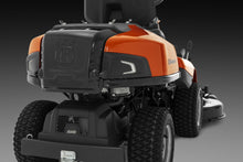 Laden Sie das Bild in den Galerie-Viewer, Husqvarna Profi Allrad-Frontmäher R 316TX AWD - Grundgerät ohne Mähwerk
