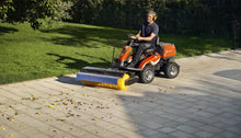 Laden Sie das Bild in den Galerie-Viewer, Husqvarna Profi Allrad-Frontmäher R 316TsX AWD - Grundgerät ohne Mähwerk