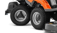 Laden Sie das Bild in den Galerie-Viewer, Husqvarna Profi-Frontmäher R 320X AWD - Grundgerät ohne Mähdeck
