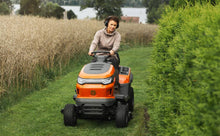 Laden Sie das Bild in den Galerie-Viewer, Husqvarna Rasentraktor TS 215T