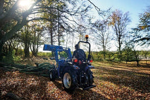 Laden Sie das Bild in den Galerie-Viewer, Solis Kompakttraktor 26 Grundmaschine ohne Bereifung